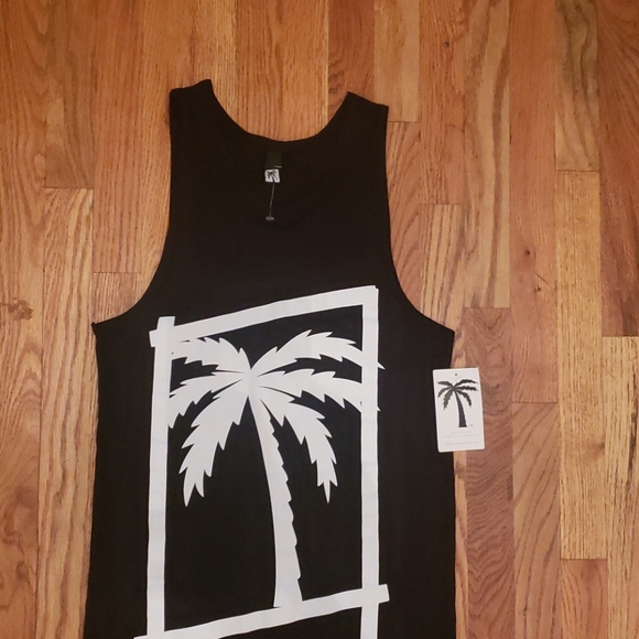 Shirt - Picture 4 of 4